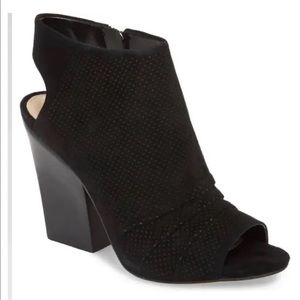 Vince Camuto Kentvi Block Heel Sandal Black